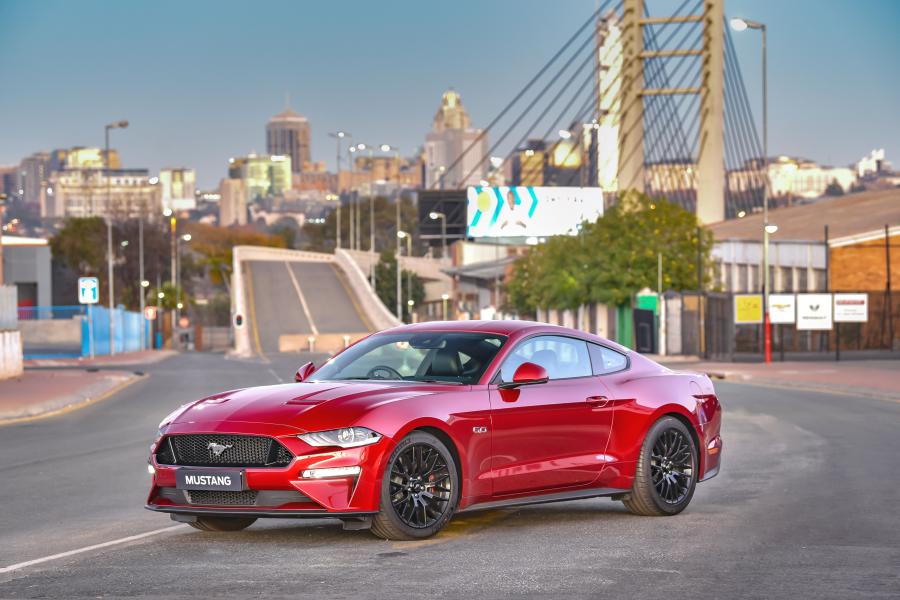  Ford Mustang GT Fastback 2019 года  (ZA) (фото 7 из 44)